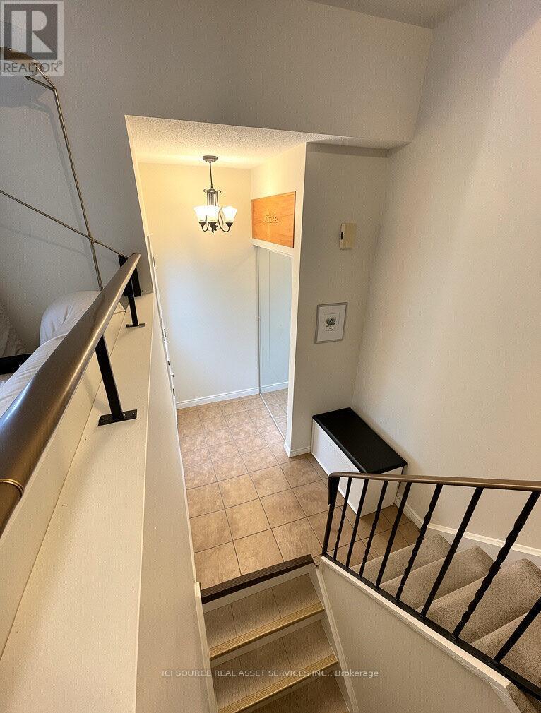 12C SONNET CRESCENT - 2