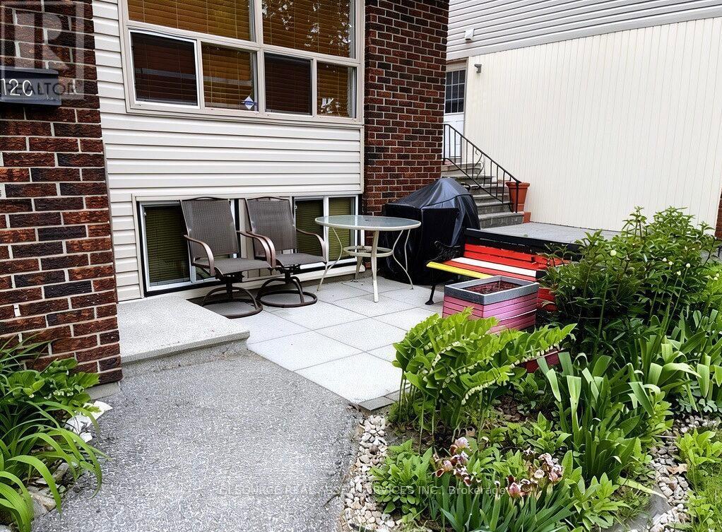 12C SONNET CRESCENT - 21