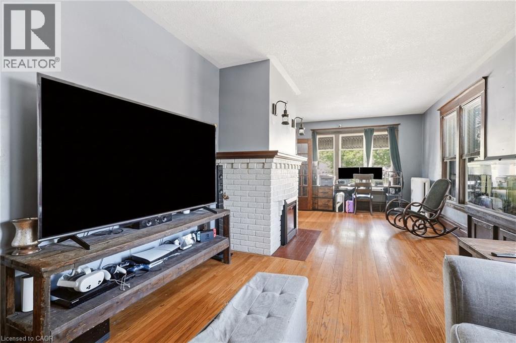 422 LOCK Street W - Image 5
