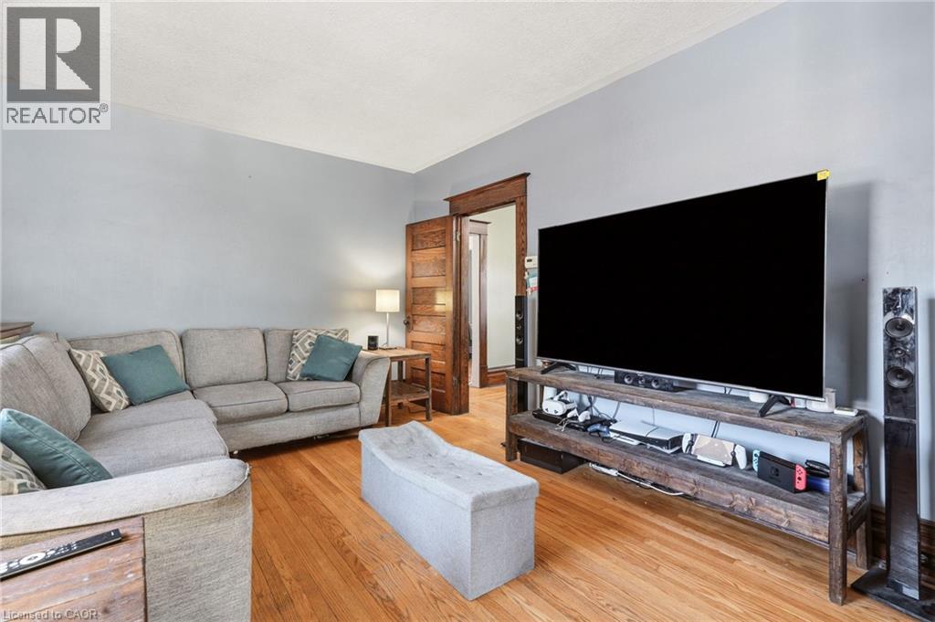 422 LOCK Street W - Image 6