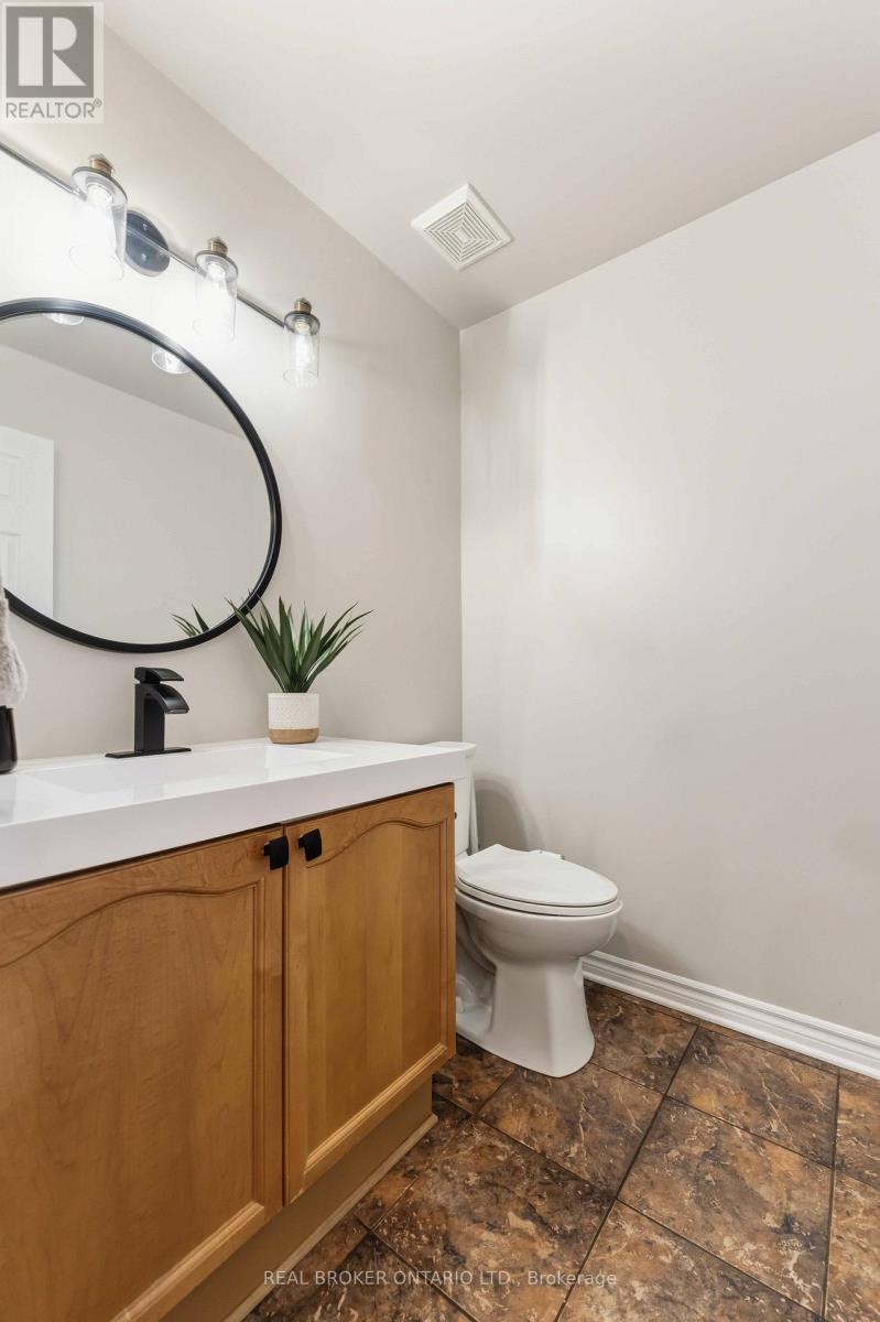 4 Bed, 3 Bath House for Sale in Ottawa – 51 DENTON WAY, Ottawa – MLS# X13492364 - Image 19
