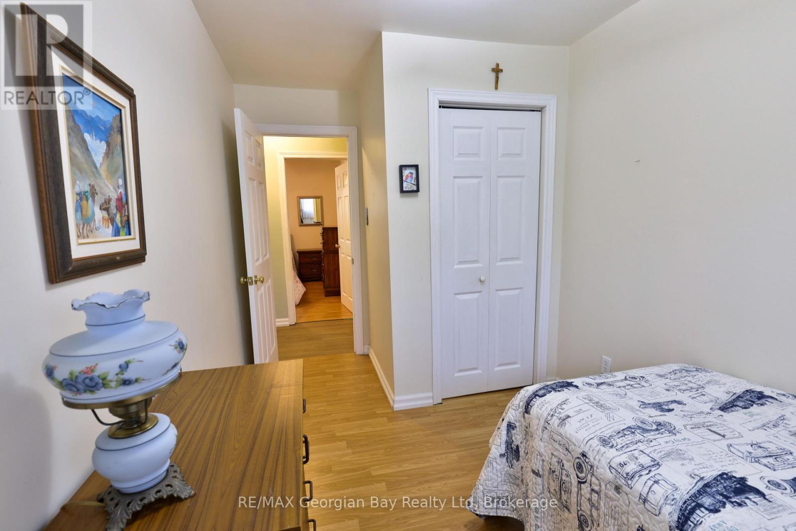 1 LINDALE AVENUE - 19