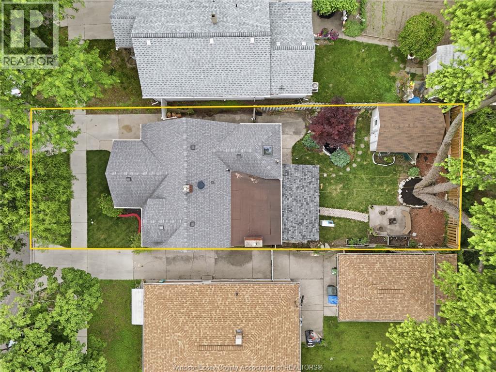 1351 FRANCOIS ROAD - 2