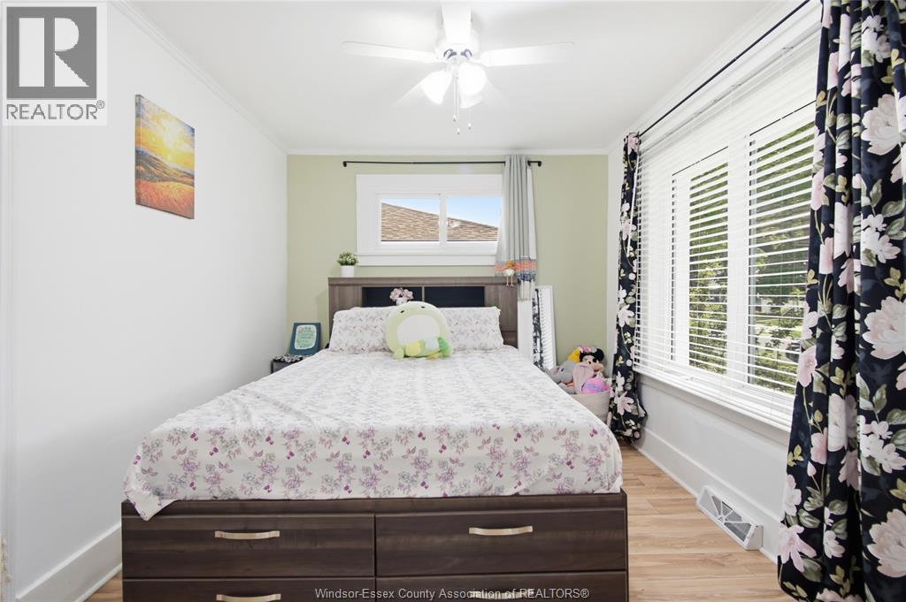 1351 FRANCOIS ROAD - 23