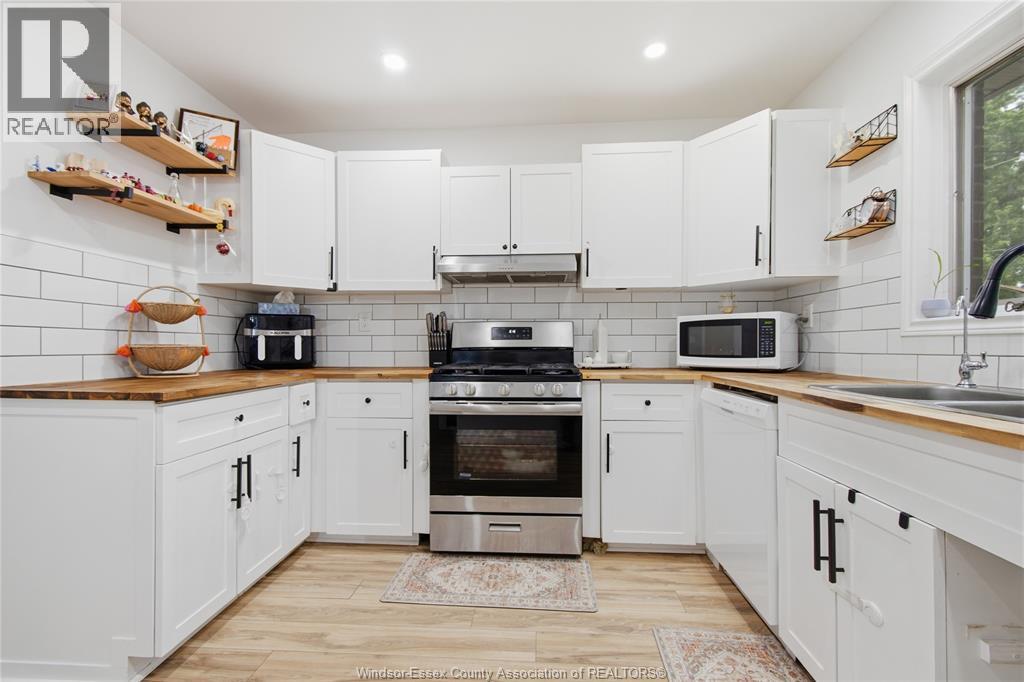 1351 FRANCOIS ROAD - 22