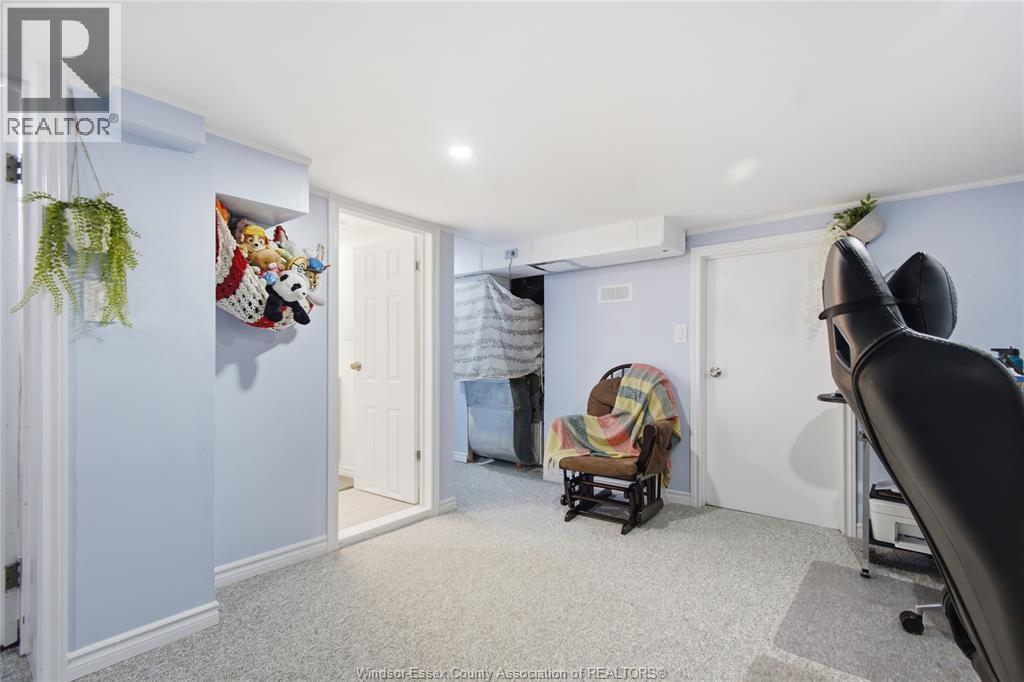 1351 FRANCOIS ROAD - 31