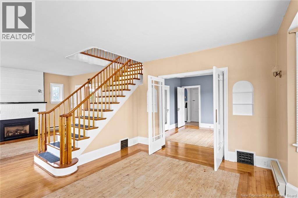 98 Main Street - Image 12