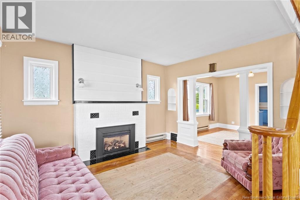 98 Main Street - Image 15