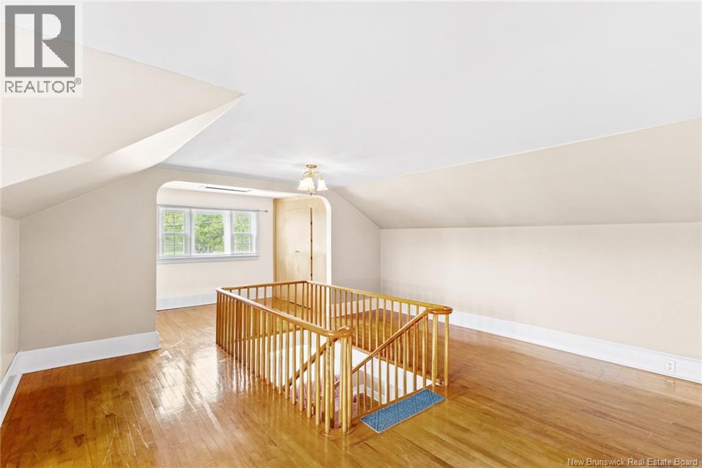 98 Main Street - Image 32