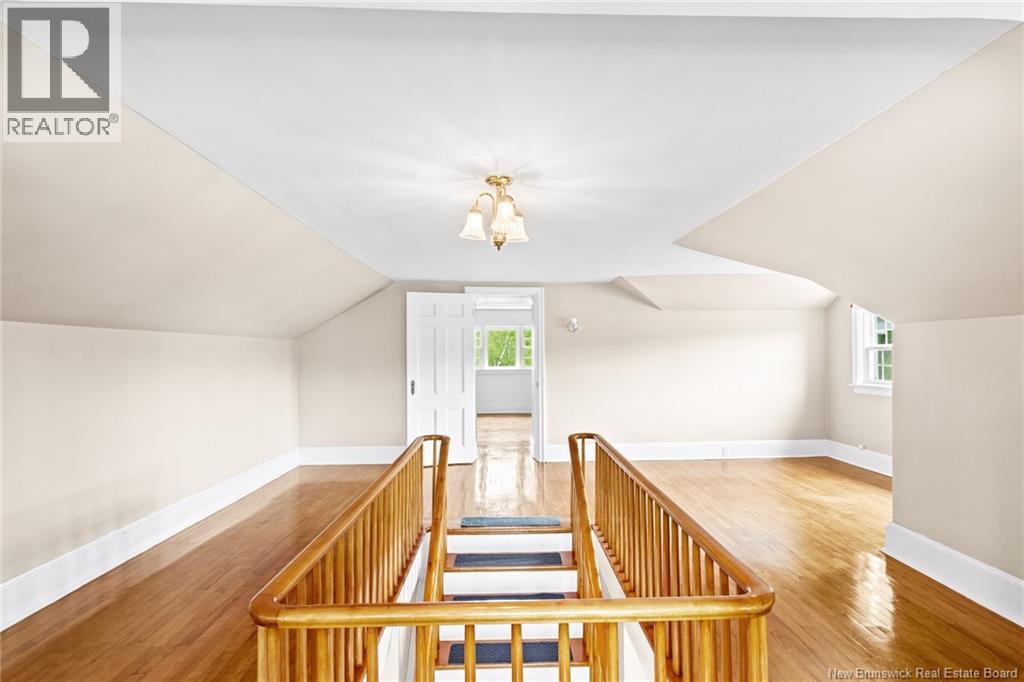 98 Main Street - Image 33