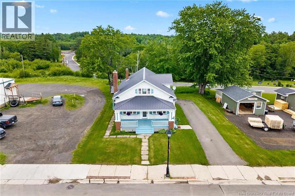 98 Main Street - Image 4