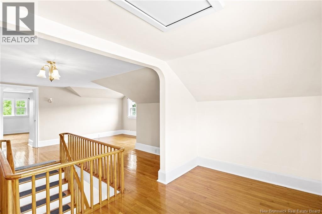 98 Main Street - Image 36