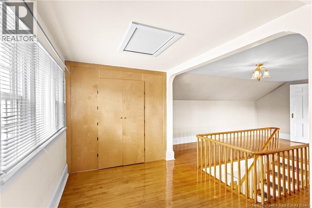 98 Main Street - Image 37