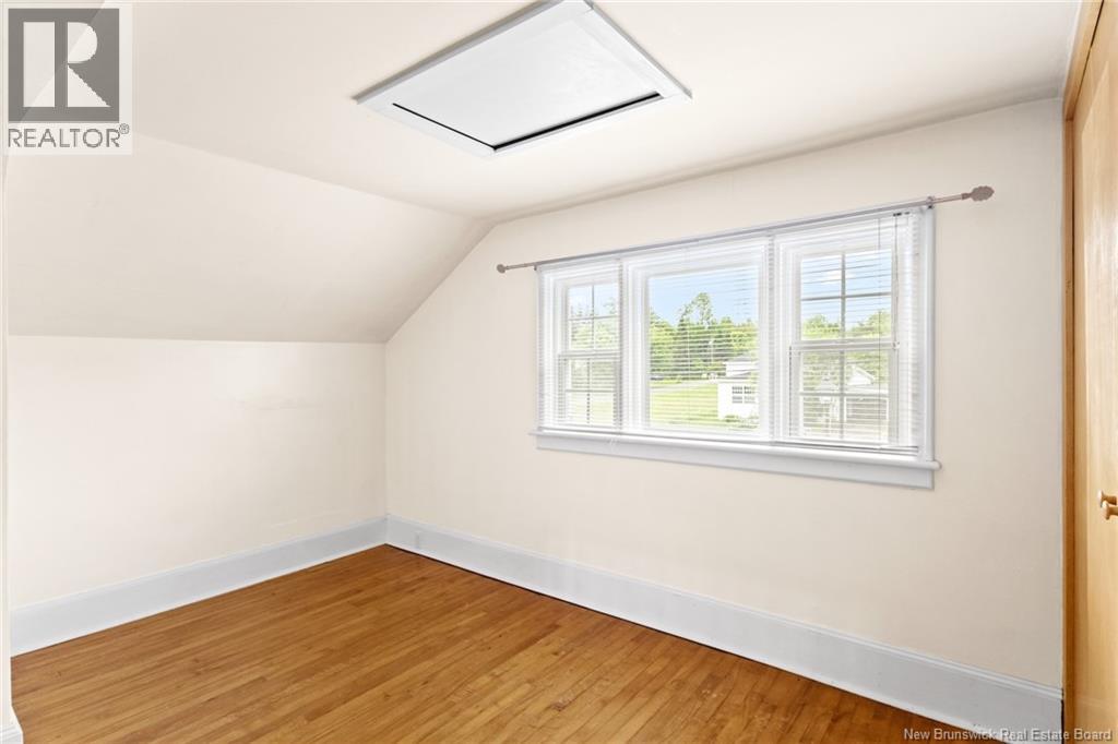 98 Main Street - Image 35