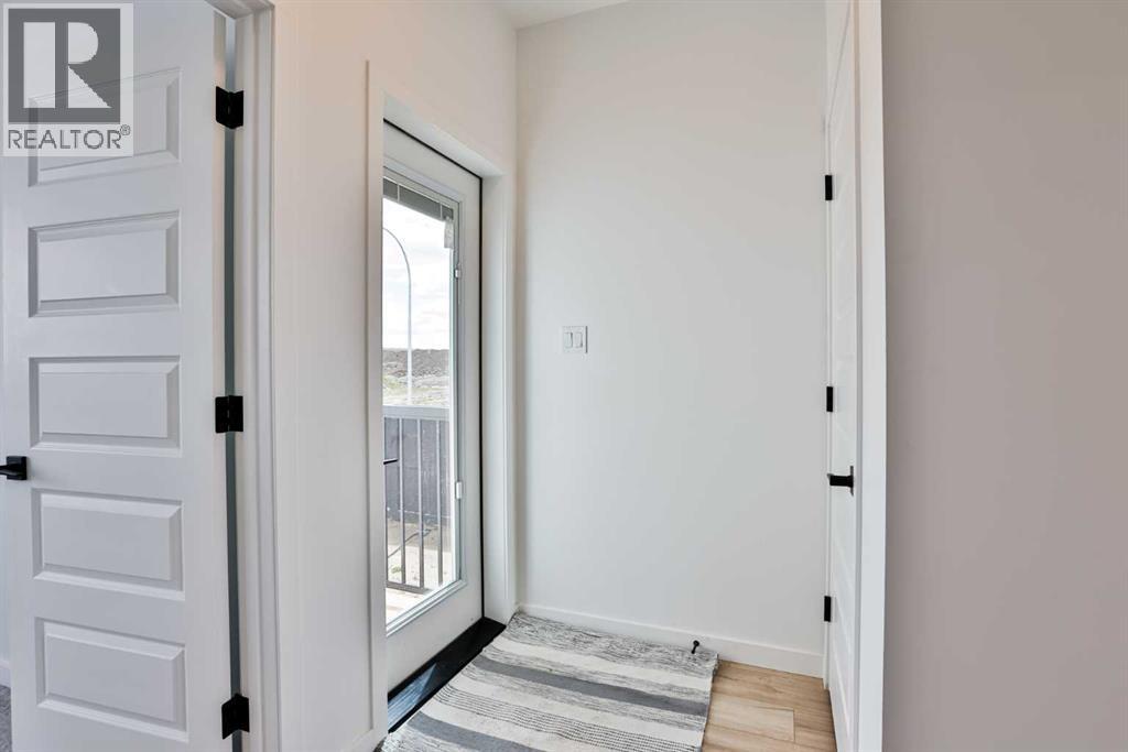 3027 47 Street S - 17