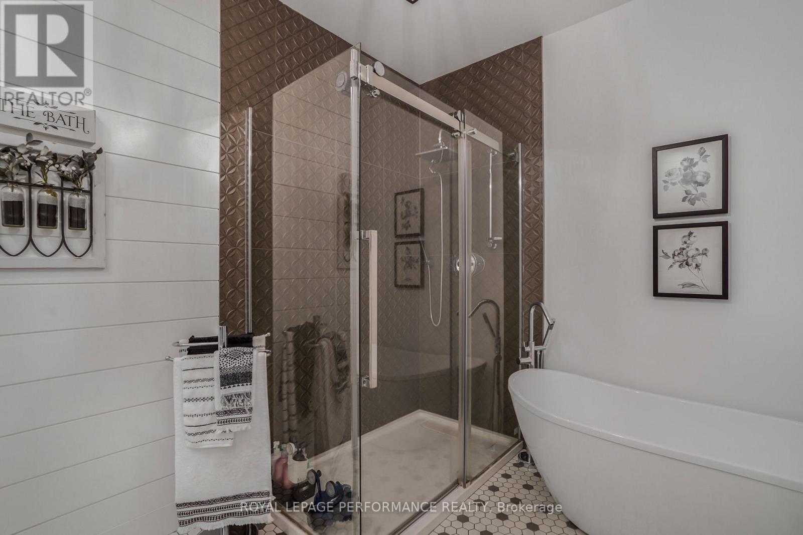 1560 SANDY HILL ROAD - 18