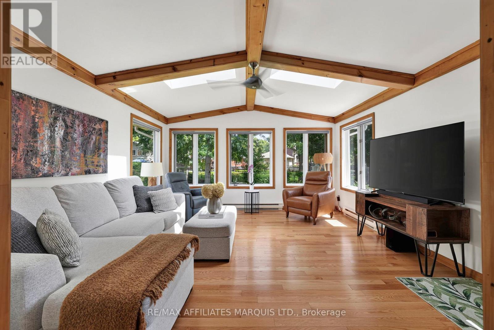 1628 GRANT AVENUE - 18
