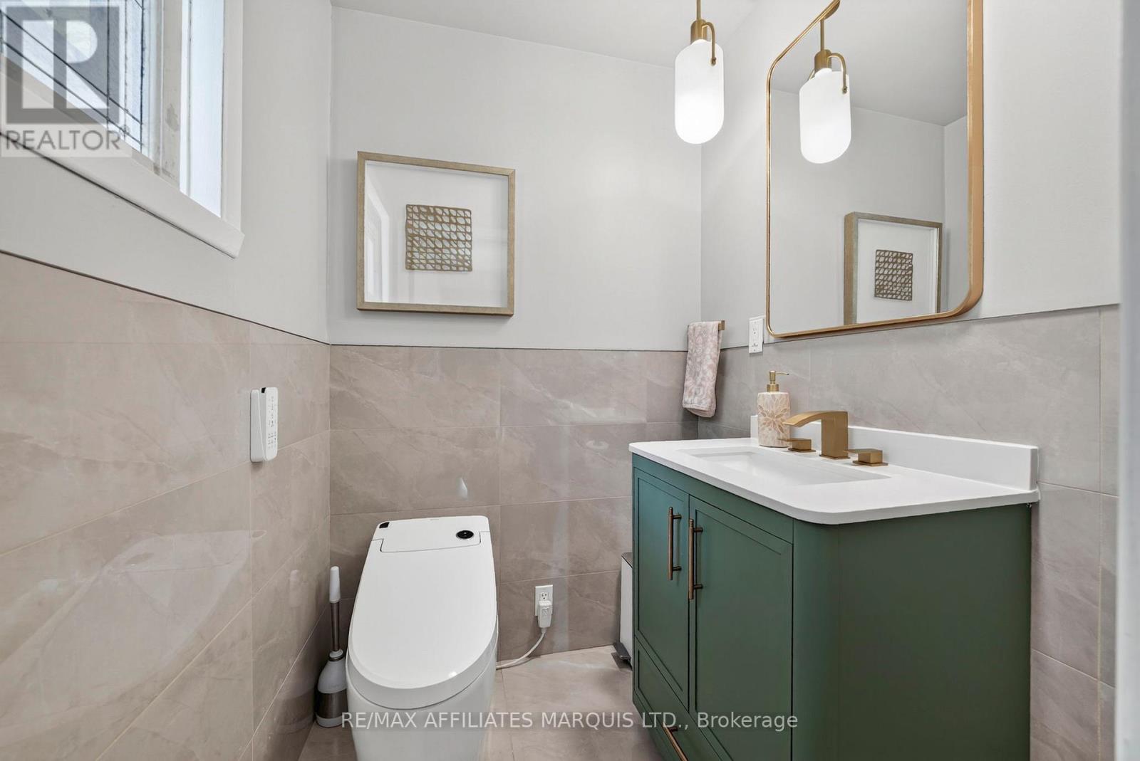 1628 GRANT AVENUE - 23