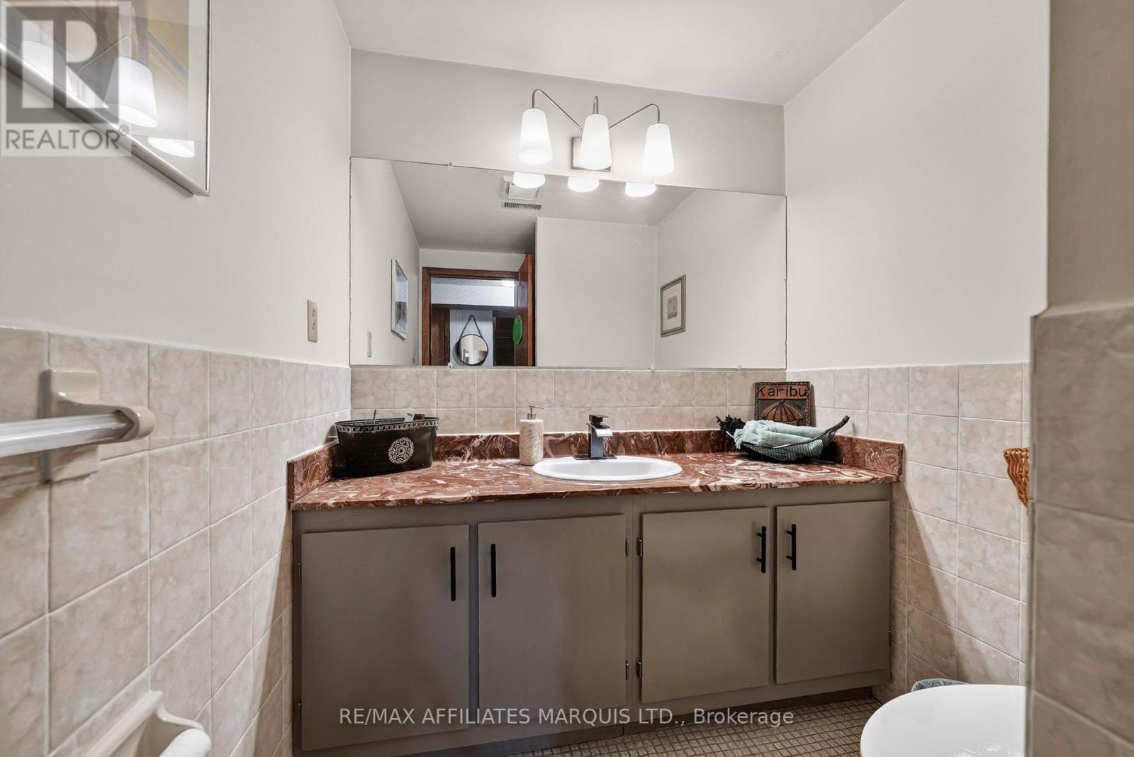 1628 GRANT AVENUE - 34
