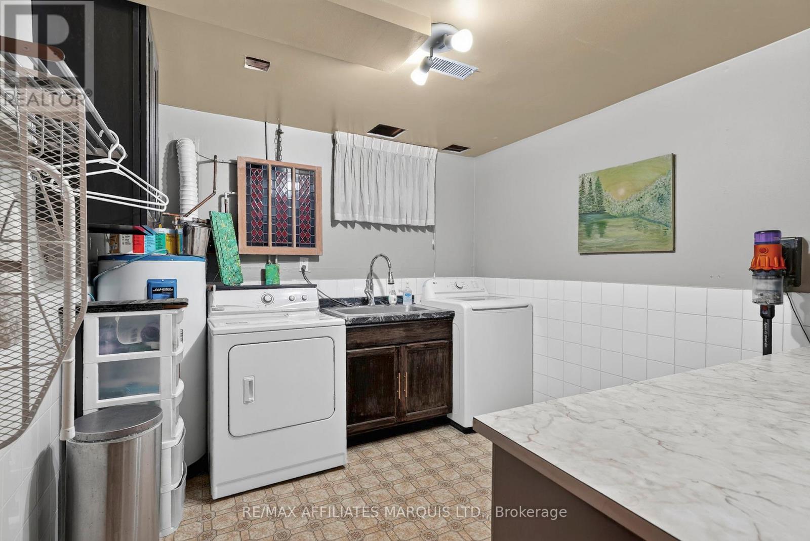 1628 GRANT AVENUE - 35