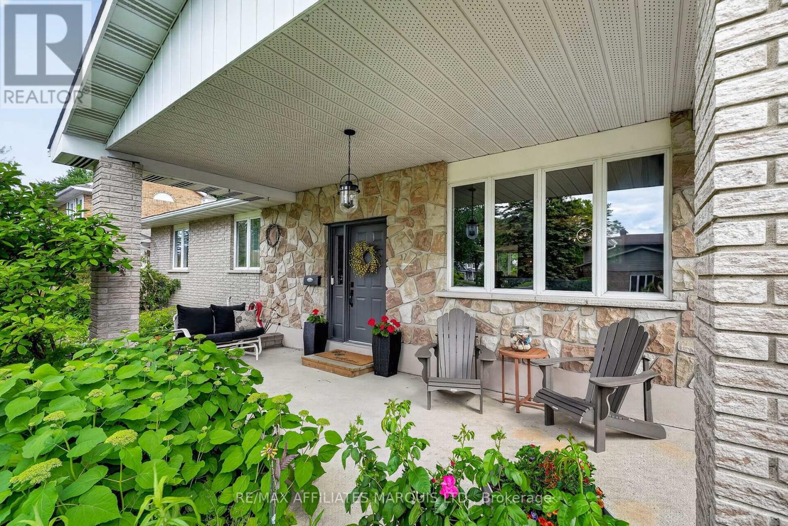 1628 GRANT AVENUE - 4