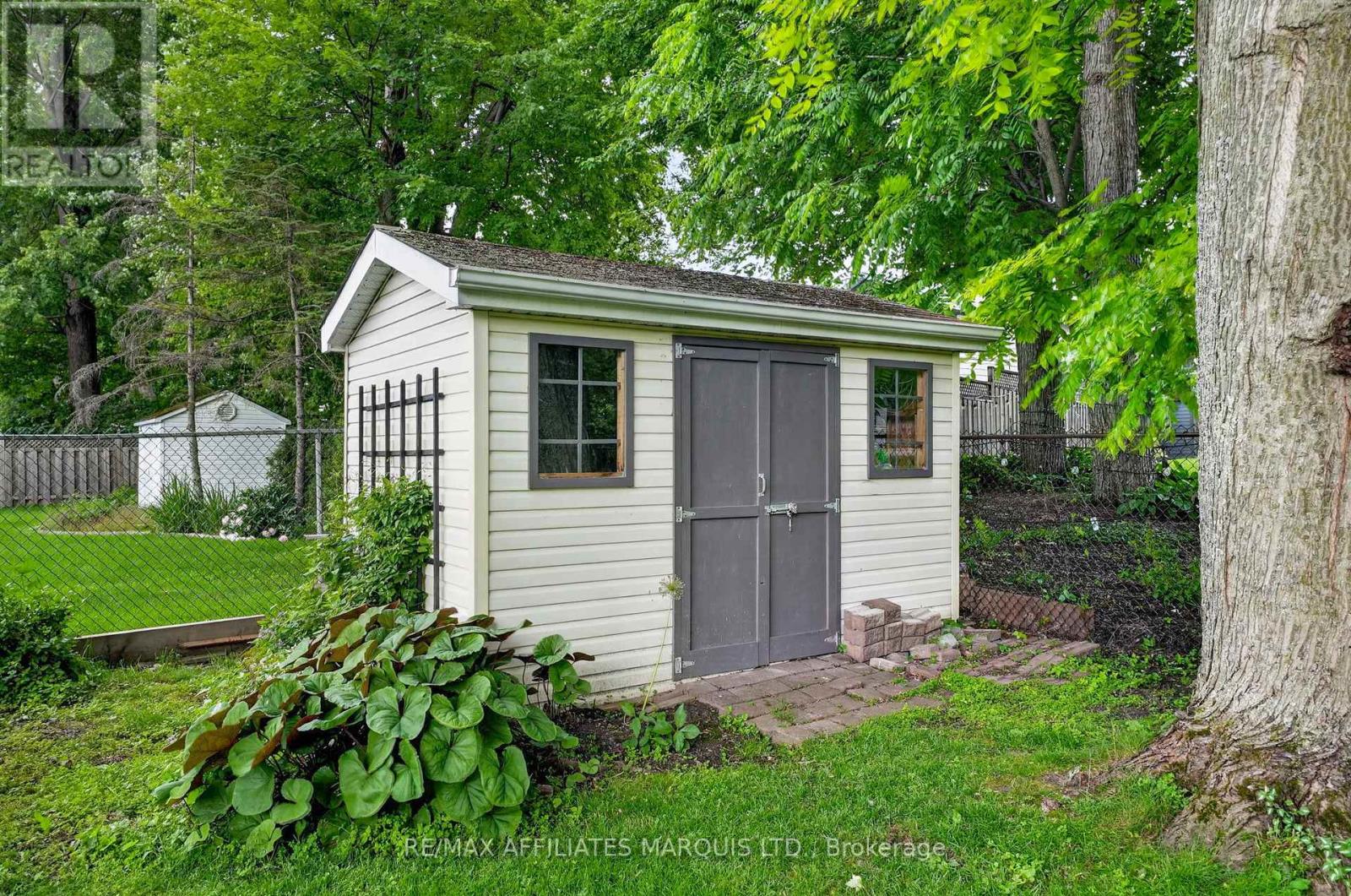 1628 GRANT AVENUE - 42
