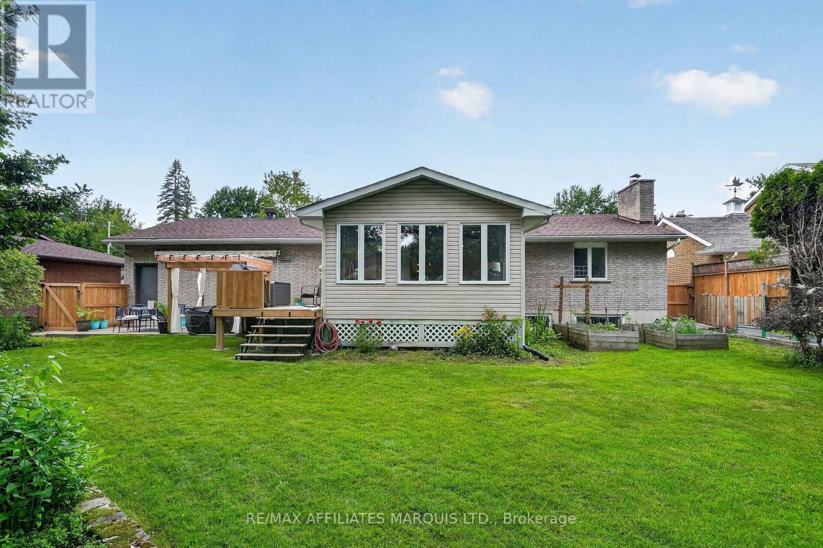 1628 GRANT AVENUE - 44