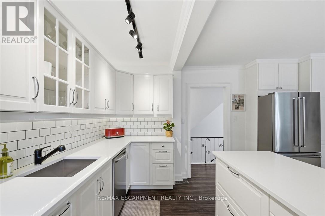 225 ST. PAUL STREET - 21