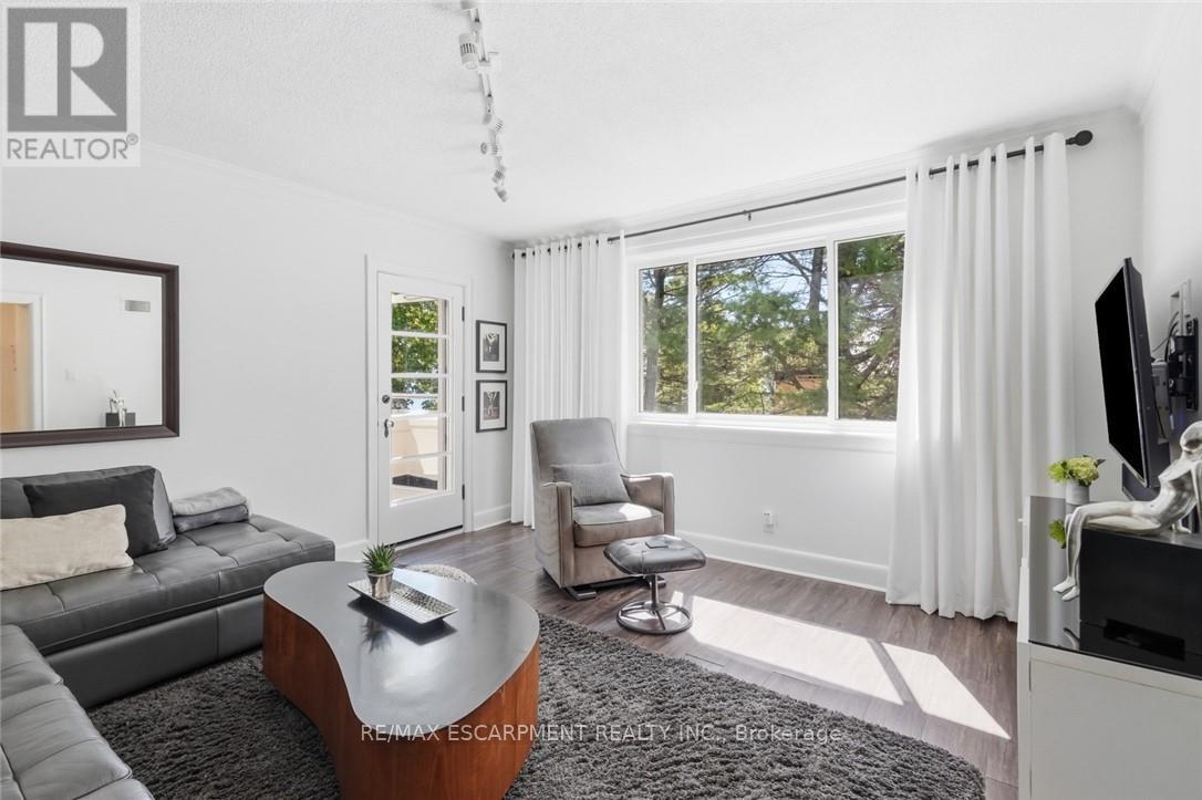 225 ST. PAUL STREET - 23