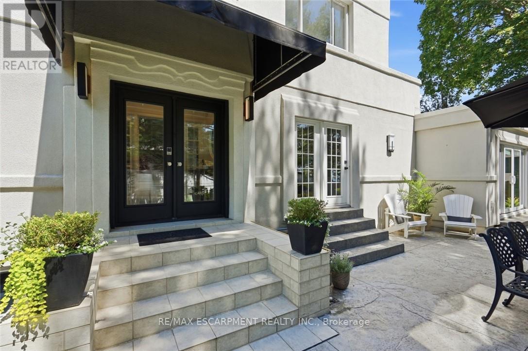 225 ST. PAUL STREET - 5