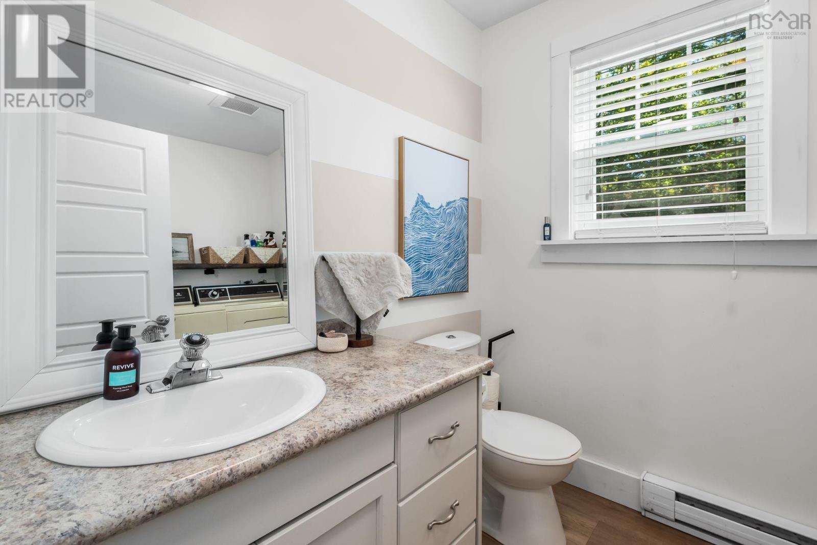 82 Hirtle Drive - 18