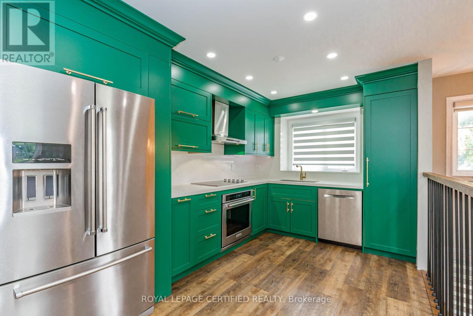 #1 1128 DUNDAS STREET W - 11