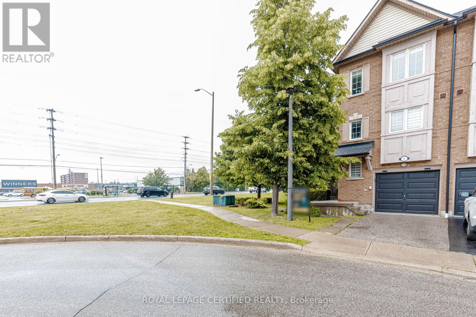 #1 1128 DUNDAS STREET W - 2
