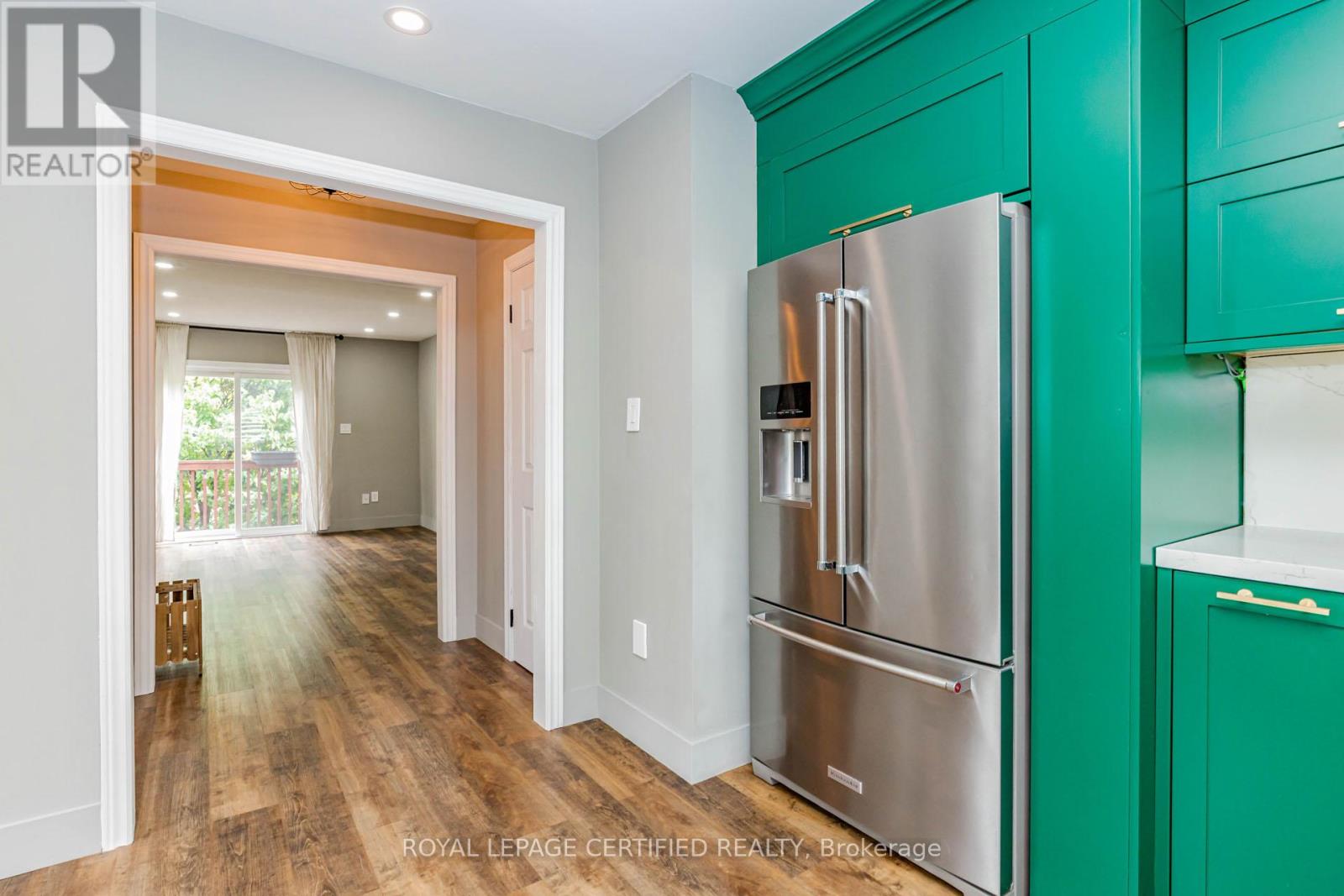 #1 1128 DUNDAS STREET W - 12