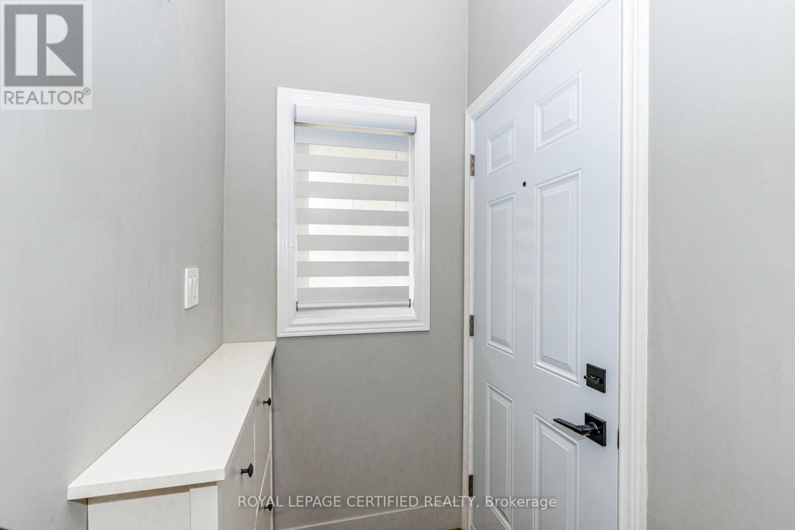 #1 1128 DUNDAS STREET W - 6