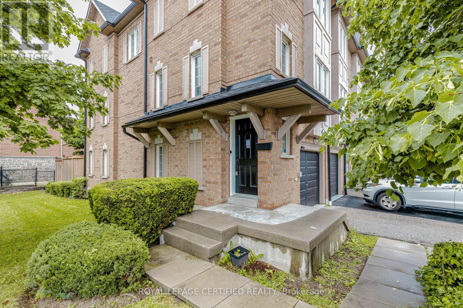 #1 1128 DUNDAS STREET W - 5