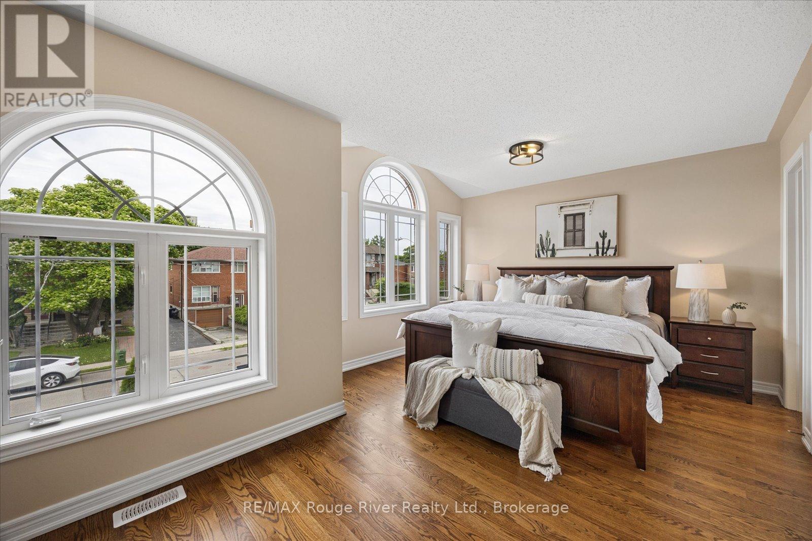 72A LAUREL AVENUE - 23