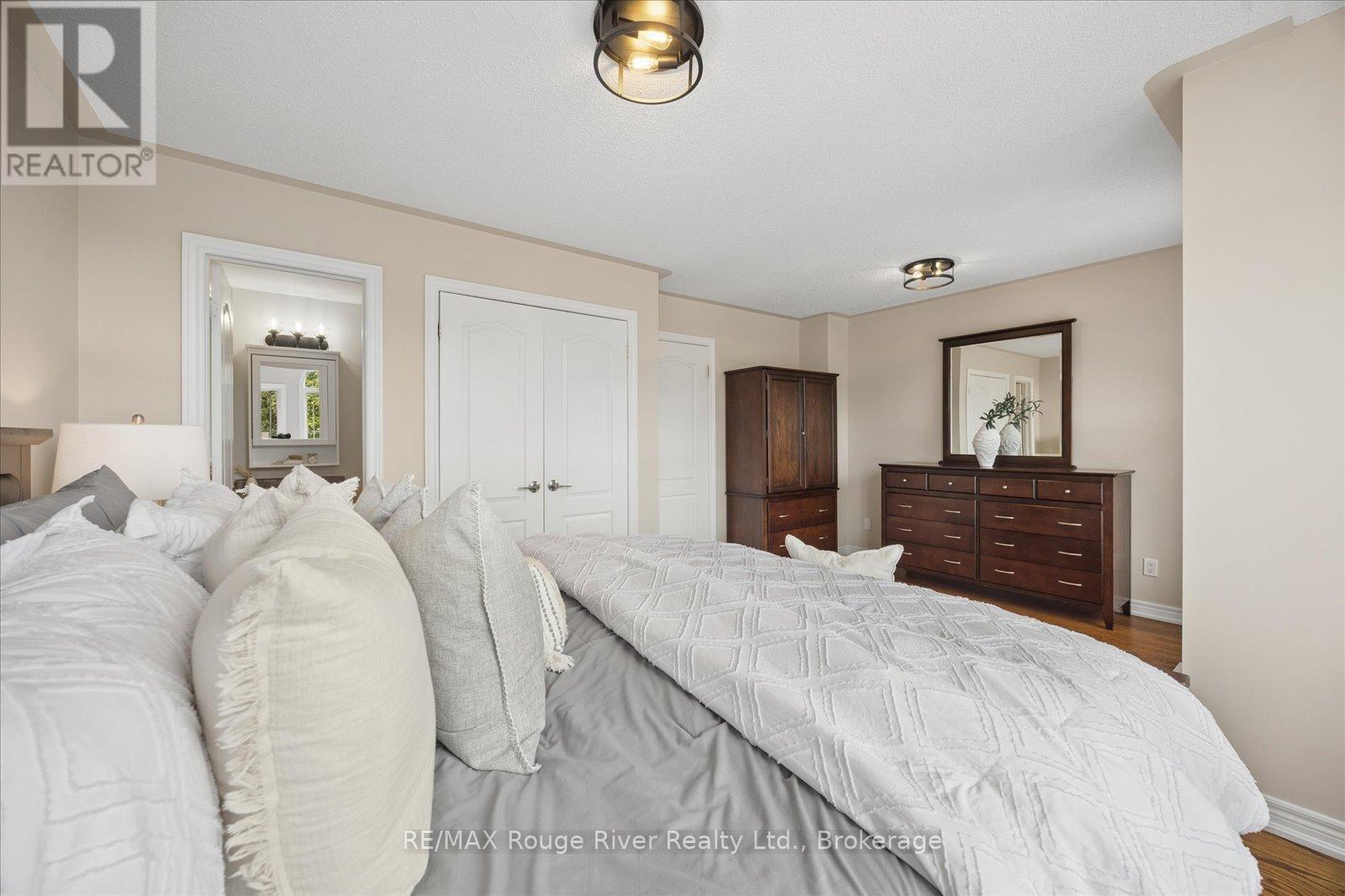 72A LAUREL AVENUE - 24