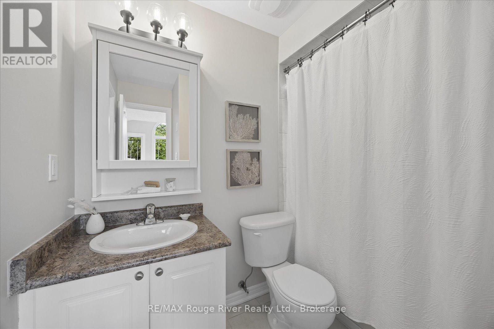 72A LAUREL AVENUE - 25