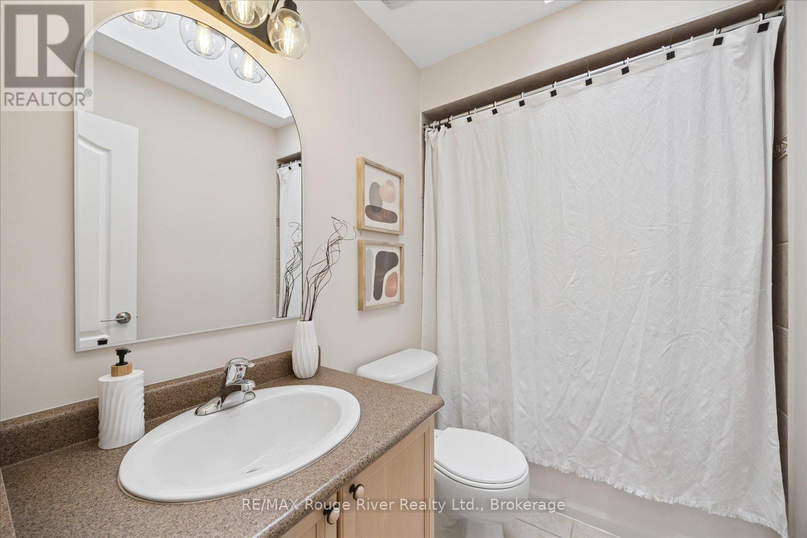 72A LAUREL AVENUE - 30