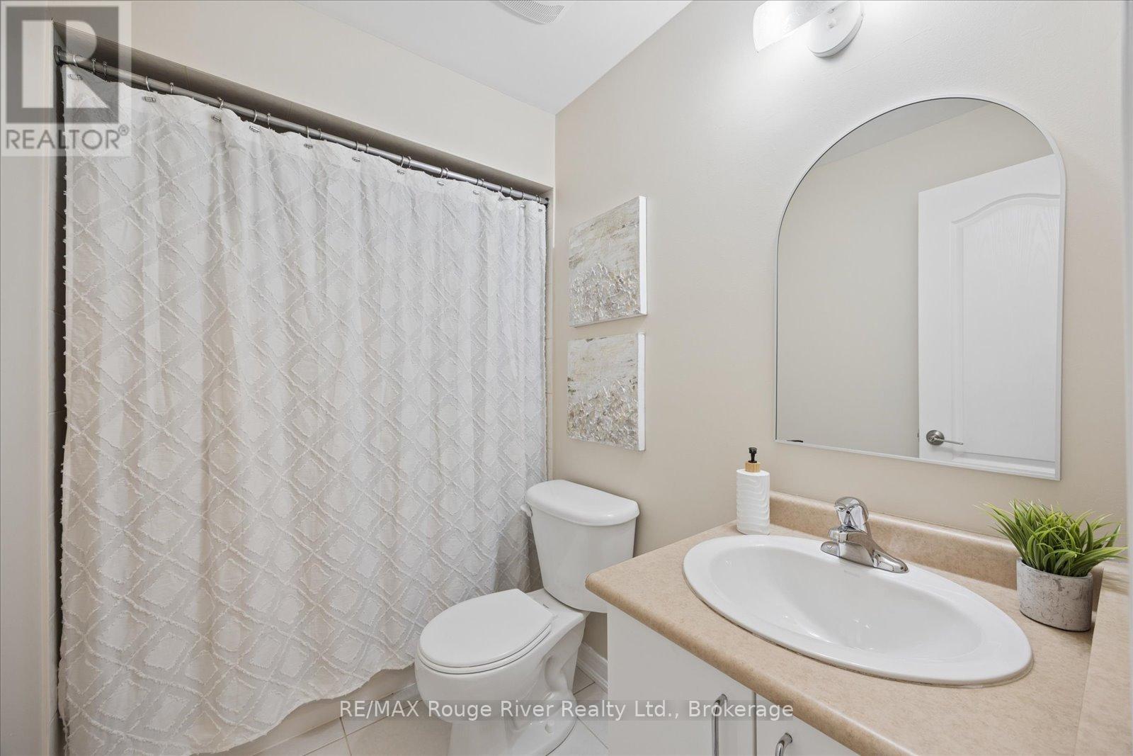 72A LAUREL AVENUE - 32