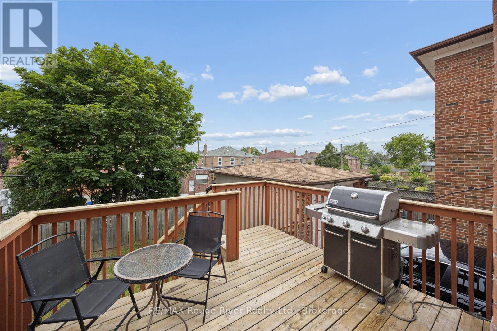 72A LAUREL AVENUE - 37