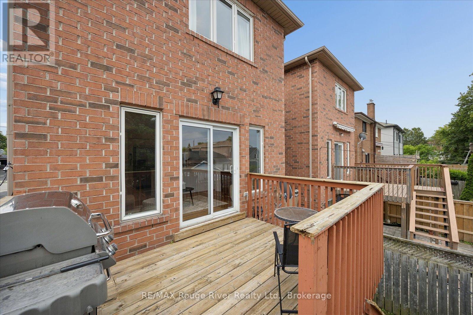 72A LAUREL AVENUE - 38