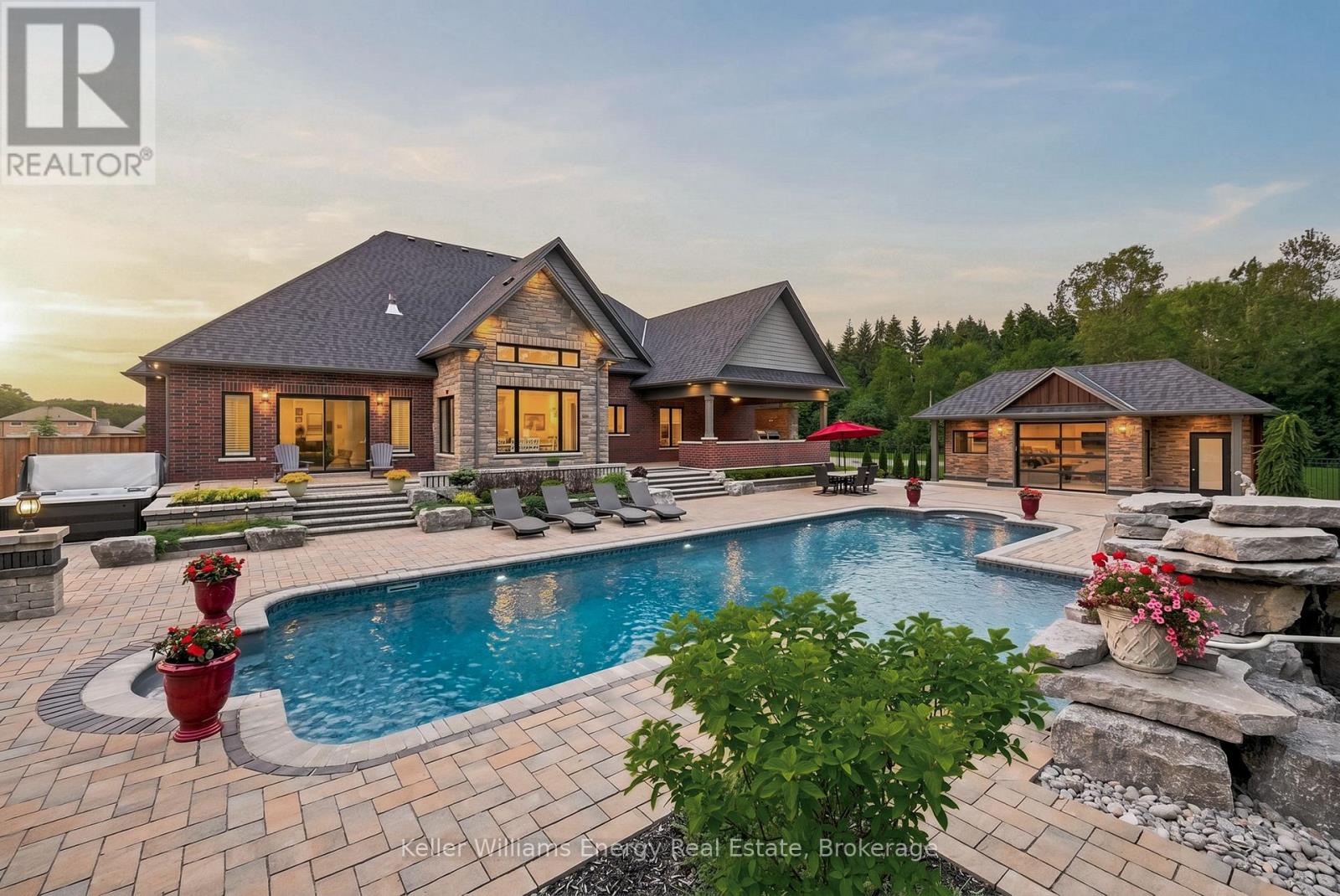 849 TOWNLINE ROAD N - 4