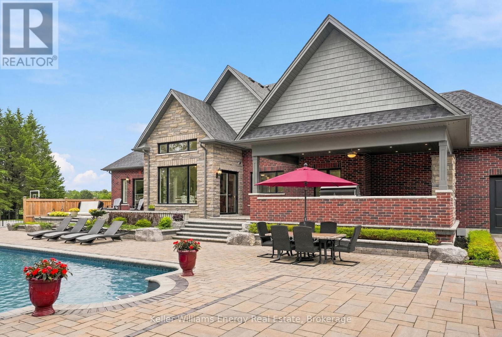 849 TOWNLINE ROAD N - 41