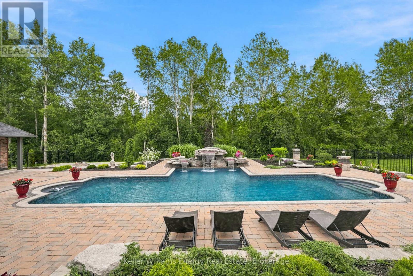 849 TOWNLINE ROAD N - 5