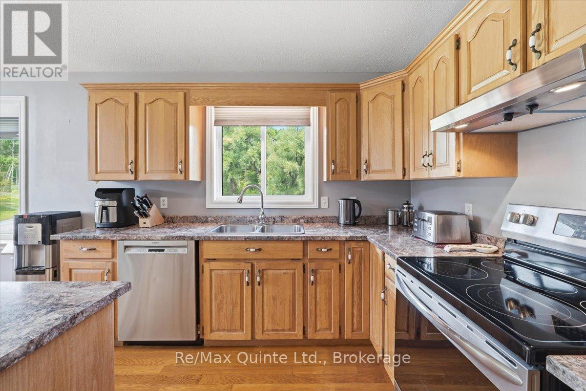 219 HELYER ROAD - 10
