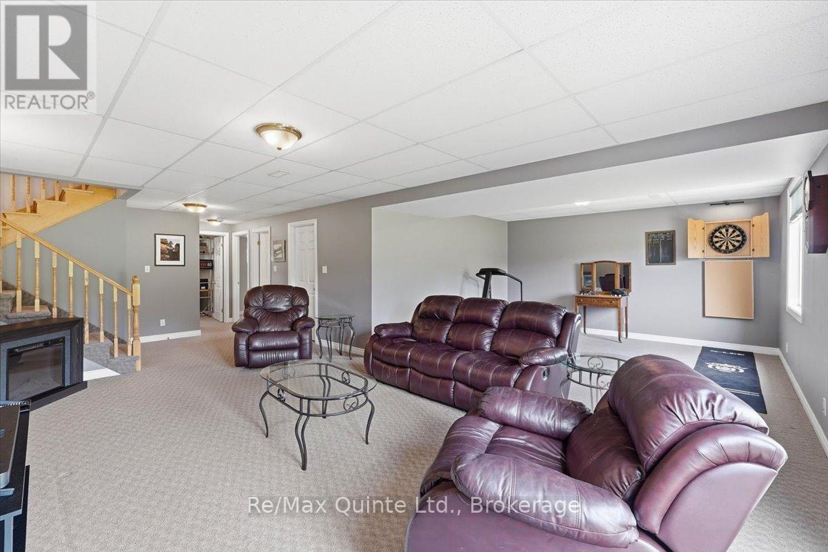 219 HELYER ROAD - 22
