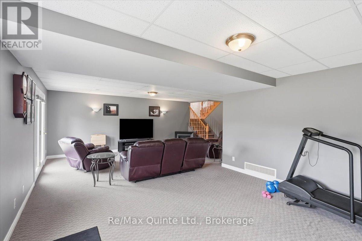 219 HELYER ROAD - 25