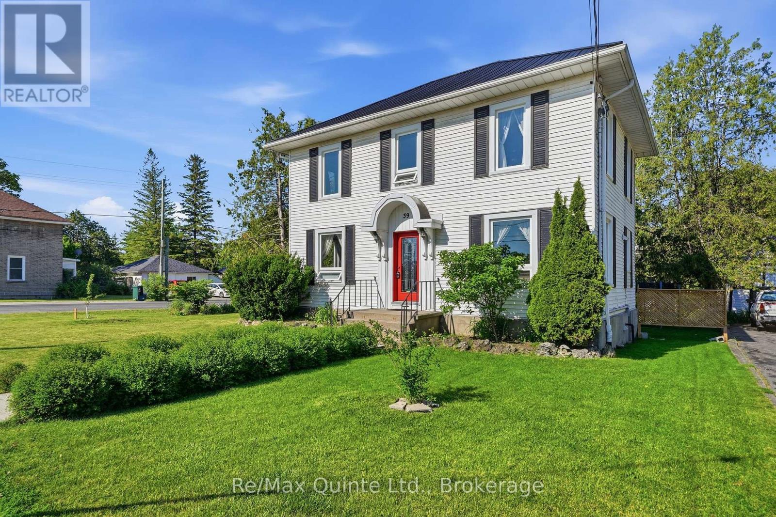39 TRENT STREET N - 2